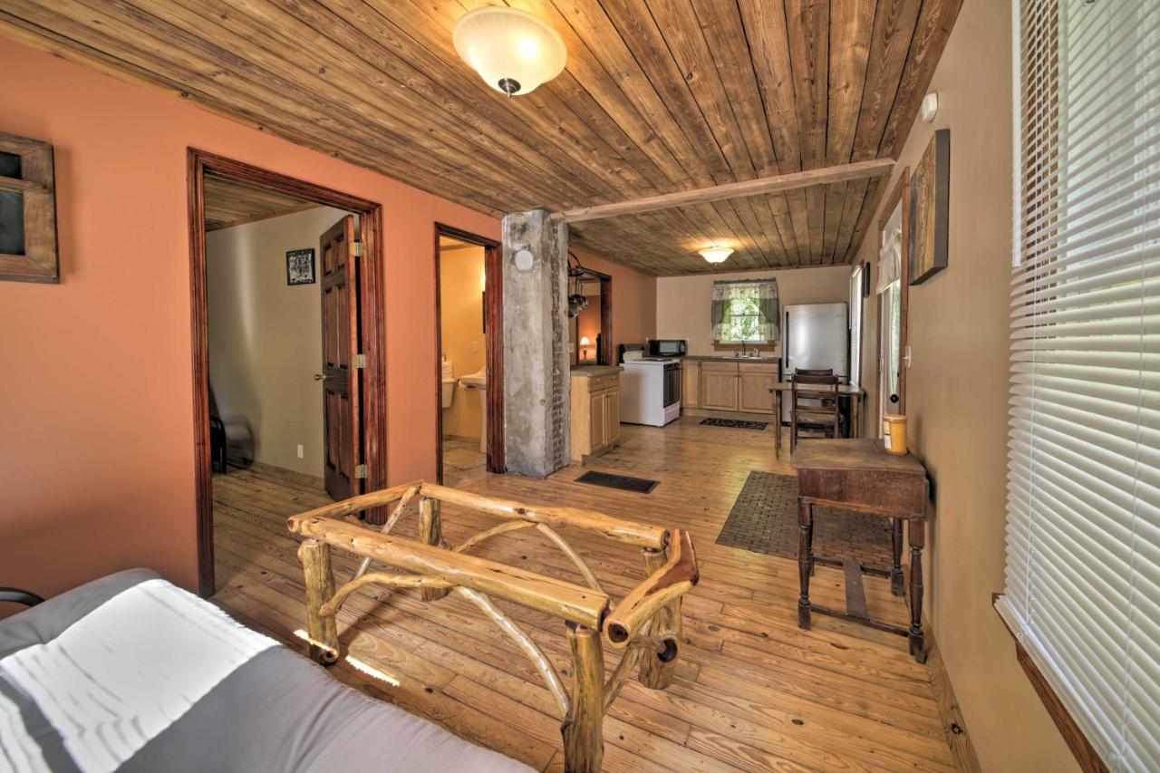 Pet-Friendly Cottage With Fire Pit - 3 Mi To Siu! Карбондейл Экстерьер фото